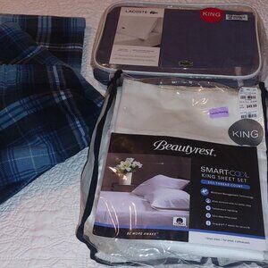 NWT - 3 King Size Pairs of pillow cases